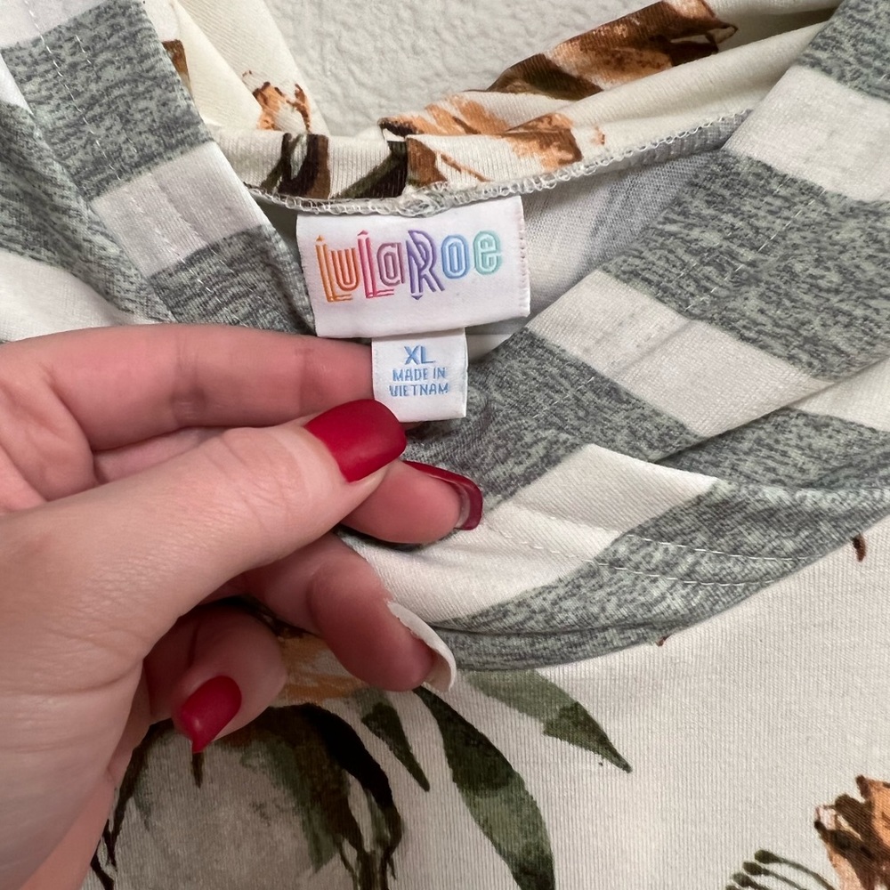 lularoe Amber - Picture 2 of 2
